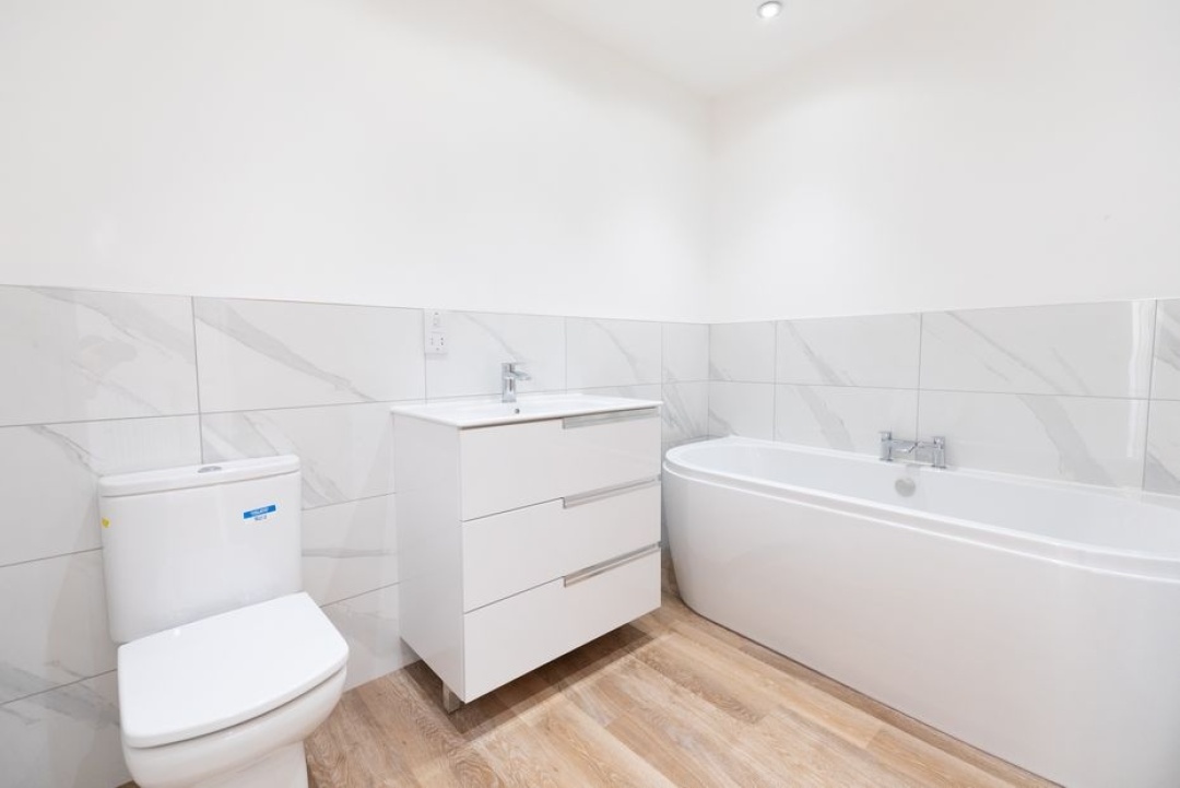 Manor Rise - Kiveton Park Station -