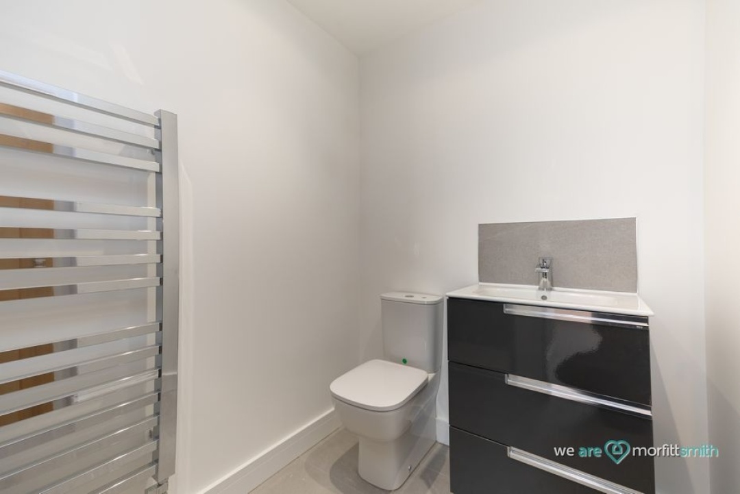 10 Manor Road, Kiveton Park Station -