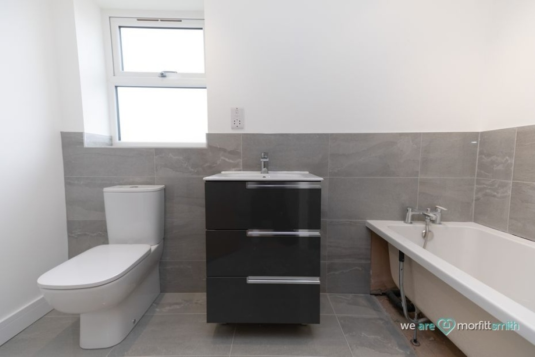 10 Manor Road, Kiveton Park Station -