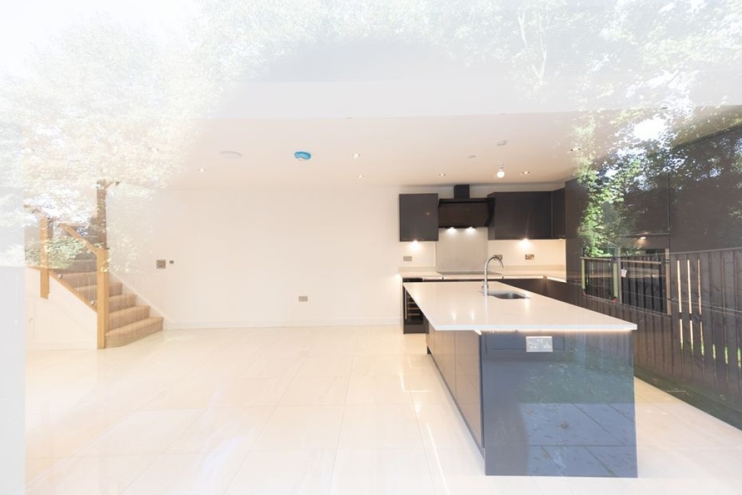 Manor Rise - Kiveton Park Station -