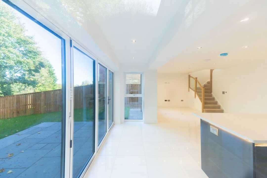 Manor Rise - Kiveton Park Station -