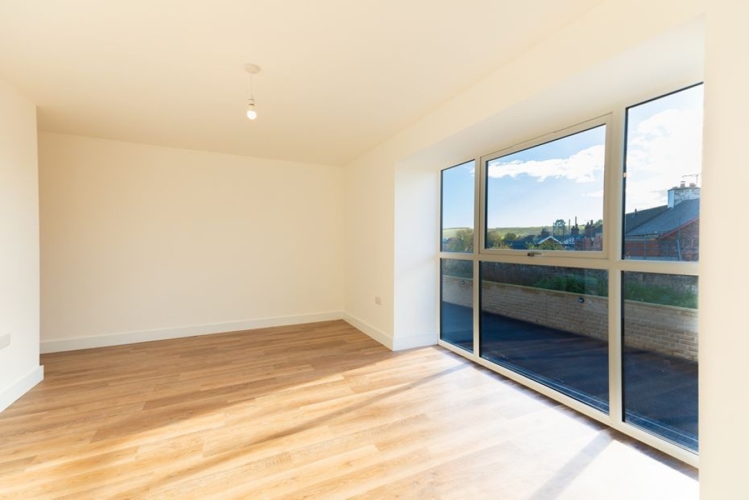 Manor Rise - Kiveton Park Station -