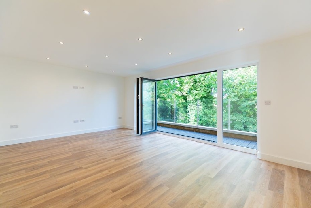 Manor Rise - Kiveton Park Station -
