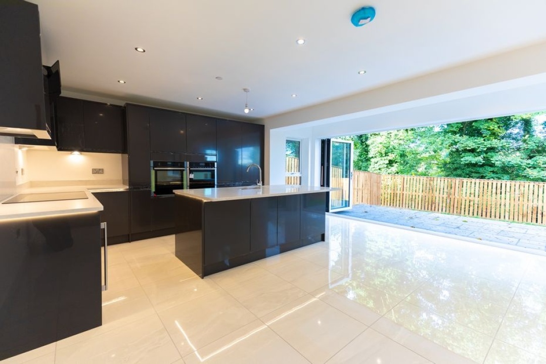Manor Rise - Kiveton Park Station -