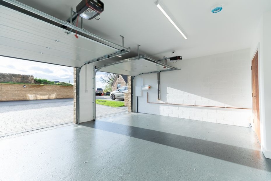 Manor Rise - Kiveton Park Station -